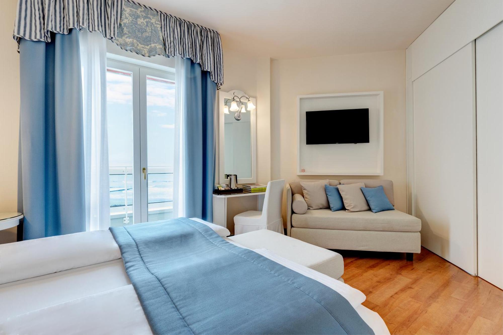 לידו די ג'סולו Hotel Cavalieri Palace & Suites מראה חיצוני תמונה