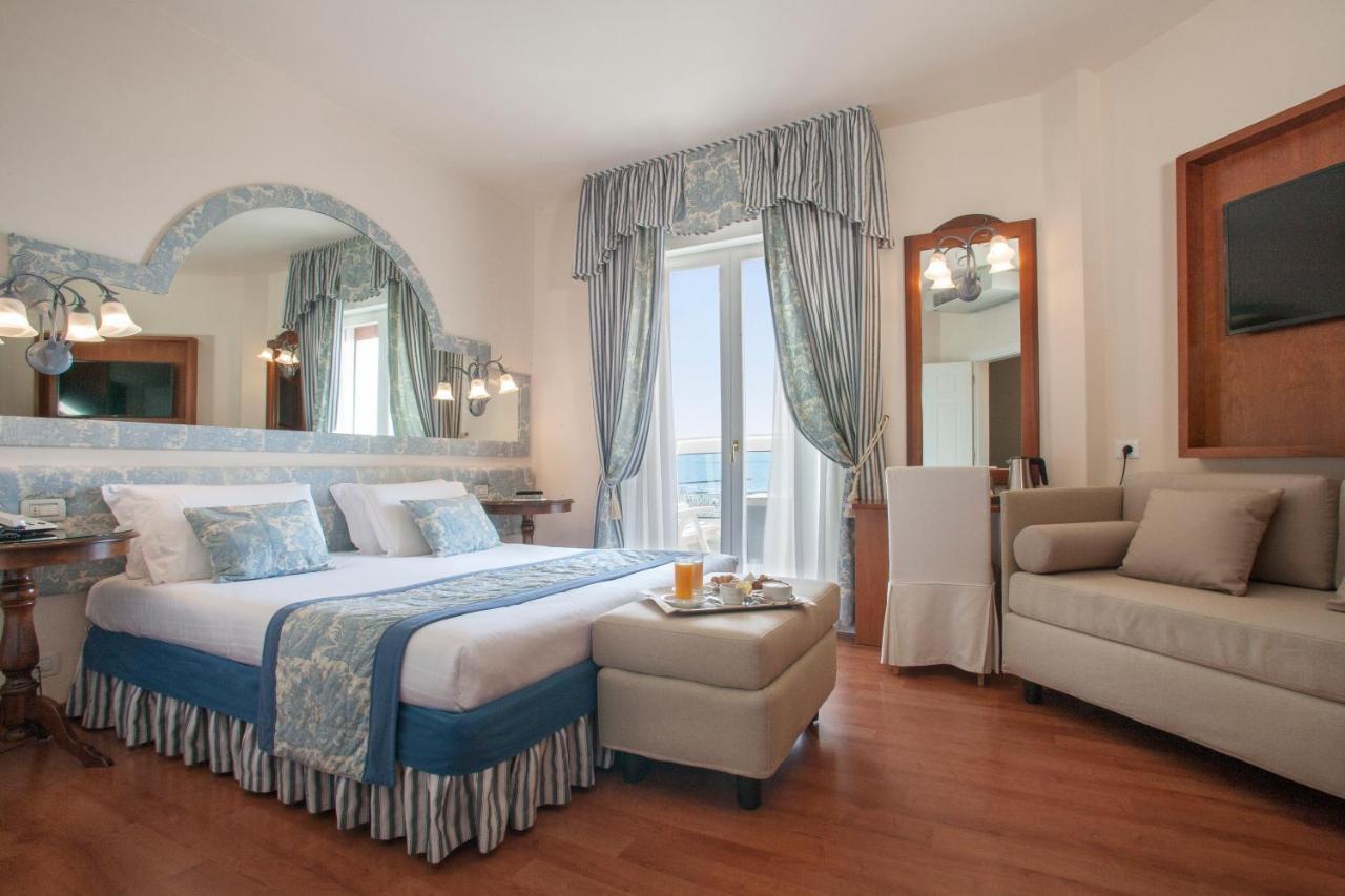 לידו די ג'סולו Hotel Cavalieri Palace & Suites מראה חיצוני תמונה