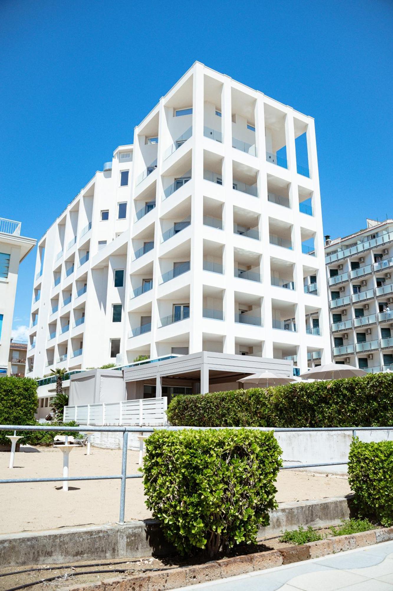 לידו די ג'סולו Hotel Cavalieri Palace & Suites מראה חיצוני תמונה