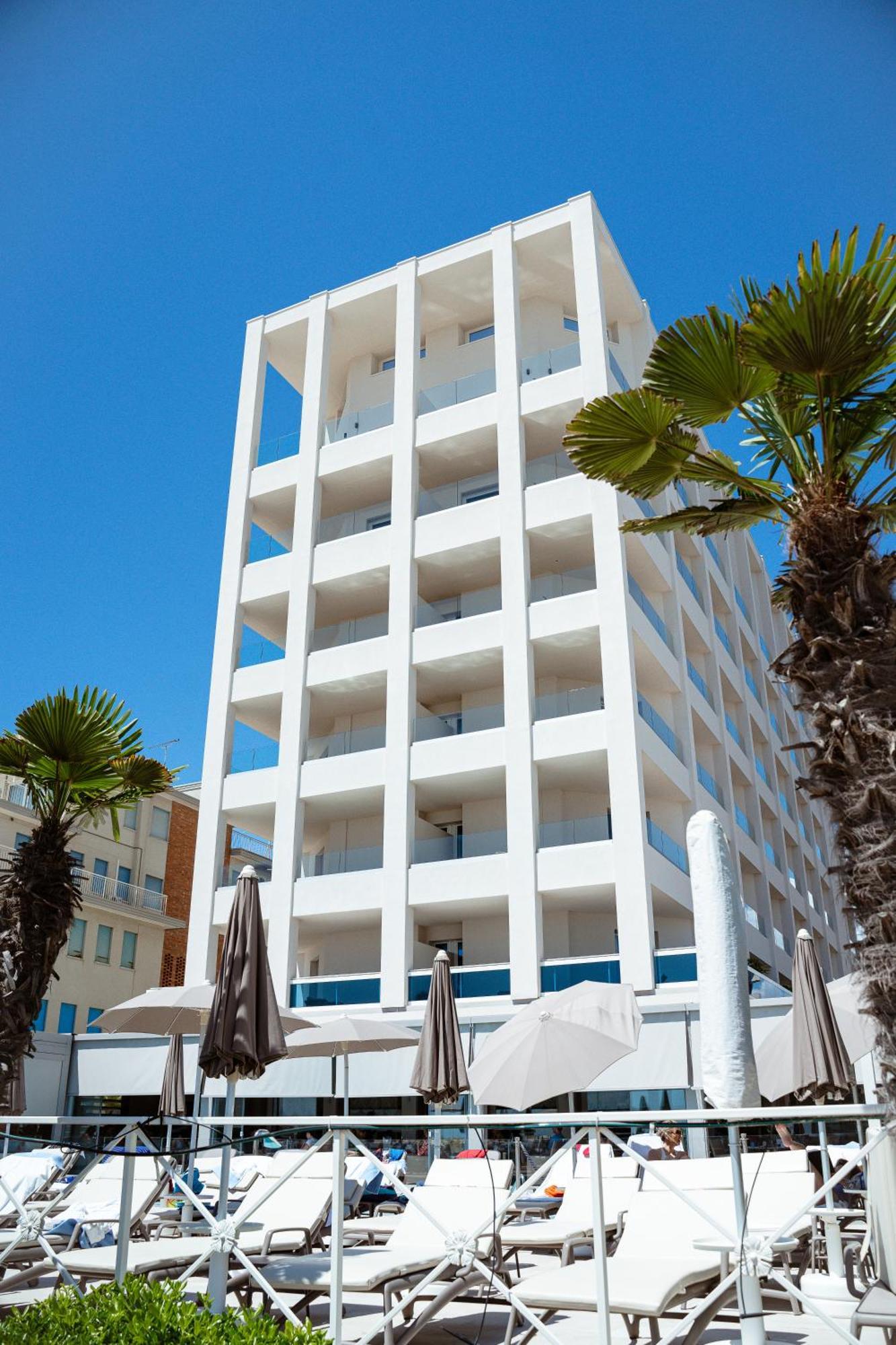 לידו די ג'סולו Hotel Cavalieri Palace & Suites מראה חיצוני תמונה
