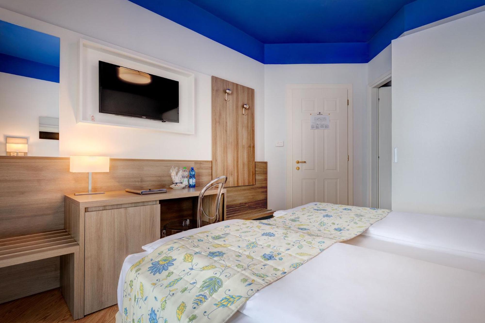 לידו די ג'סולו Hotel Cavalieri Palace & Suites מראה חיצוני תמונה